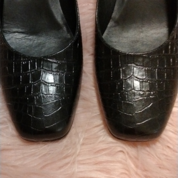 NEW AQUATALIA WATERPROOF PUMPS IN BLACK SIZE 9 - Picture 5 of 8